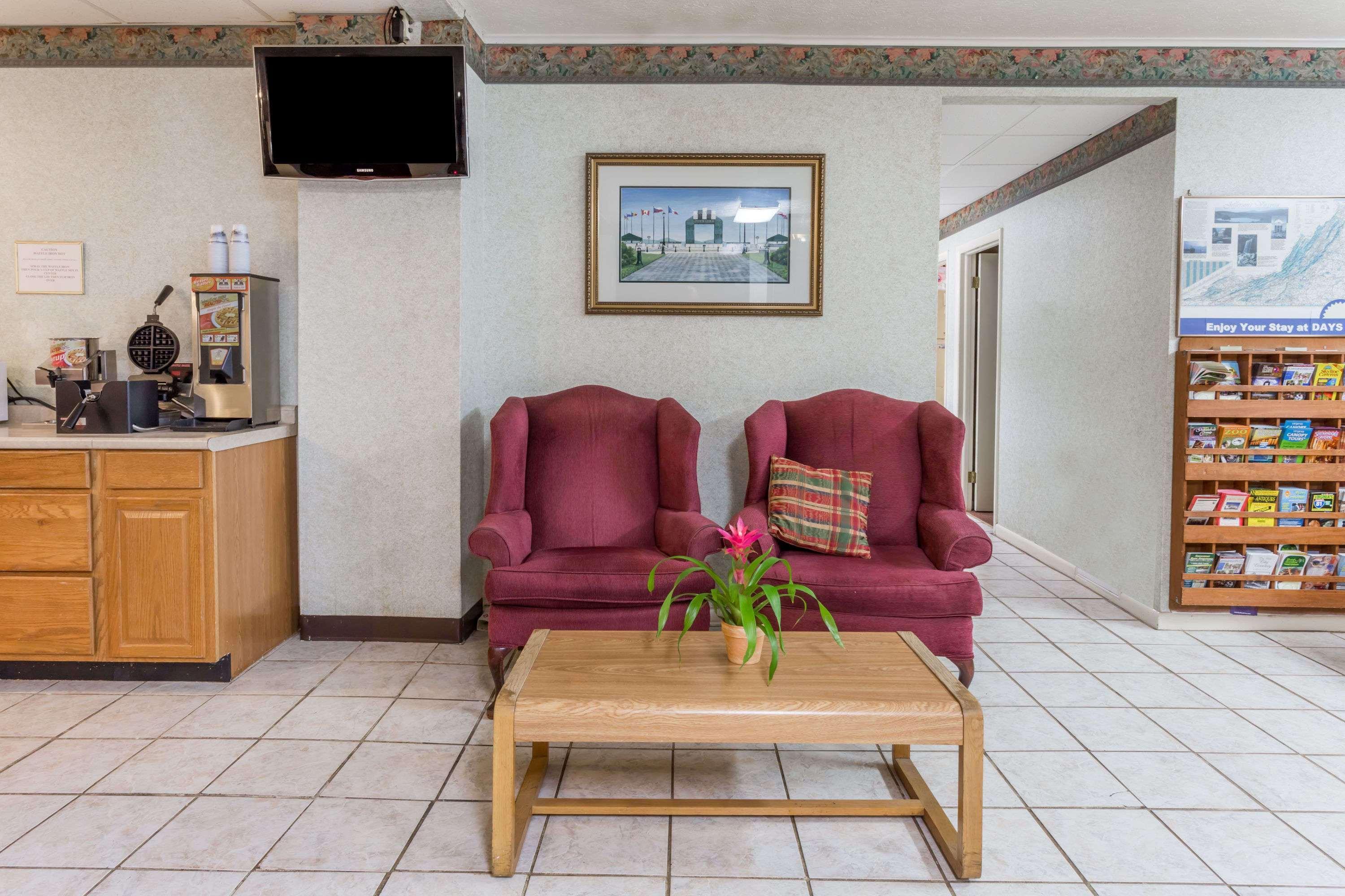 Days Inn By Wyndham בדפורד מראה חיצוני תמונה
